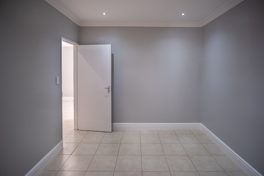 To Let 3 Bedroom Property for Rent in Crawford Western Cape